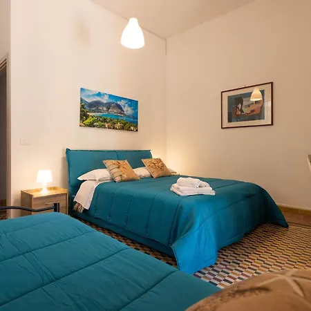 House Eraclea * Mondello