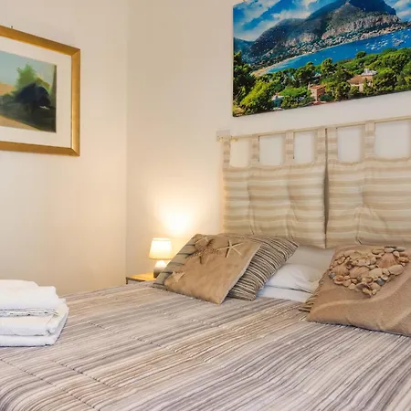 House Eraclea * Mondello