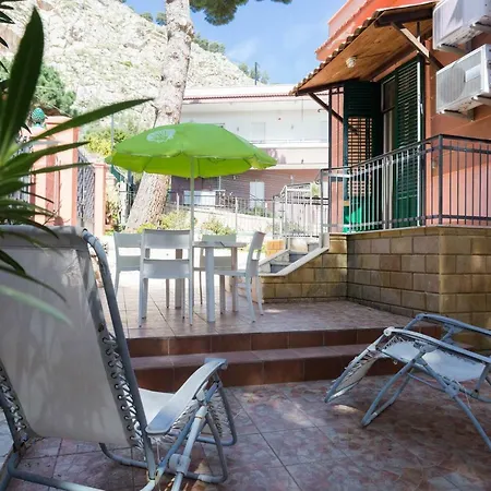 House Eraclea Guest house