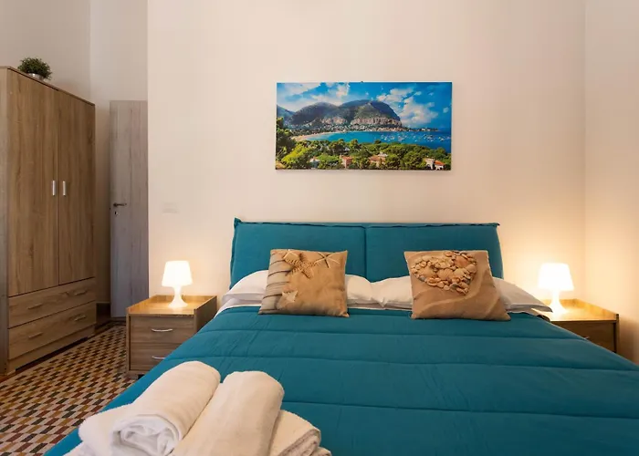 House Eraclea 招待所 3*